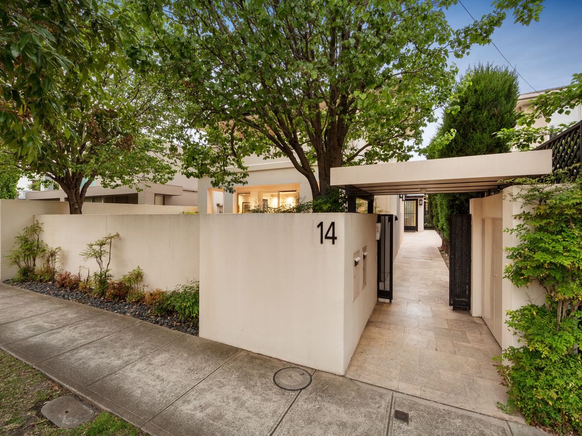 1/14 Lumeah Road CAULFIELD NORTH