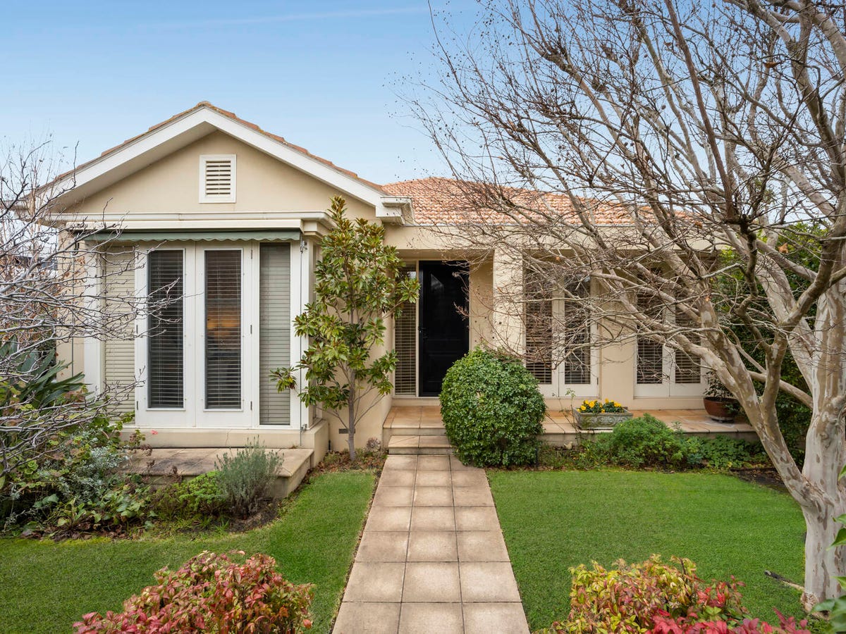 1/32 Crisp Street HAMPTON