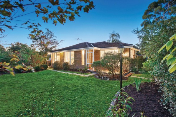 1/9 Balmoral Crescent SURREY HILLS