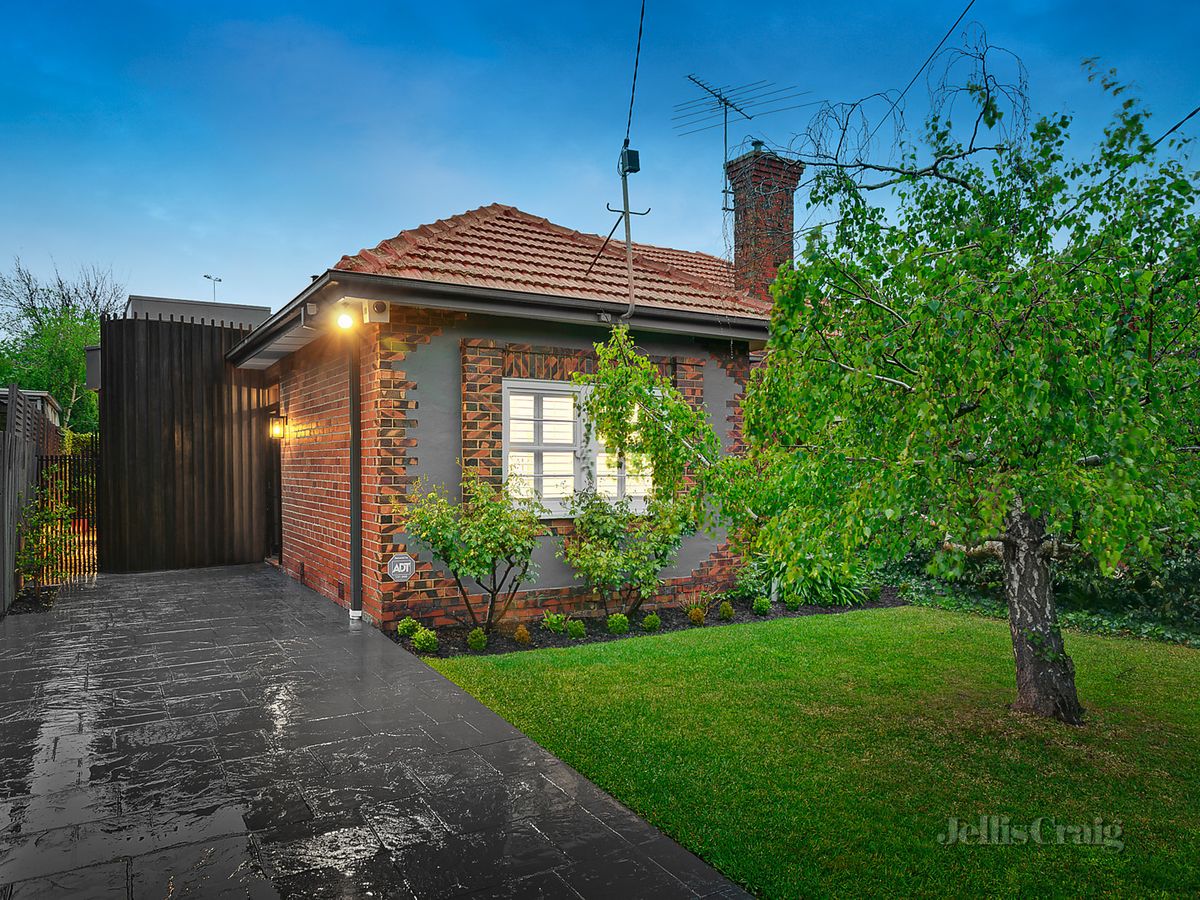 104a Oakleigh Road CARNEGIE