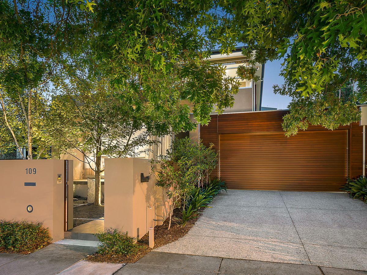 109 Guildford Road SURREY HILLS