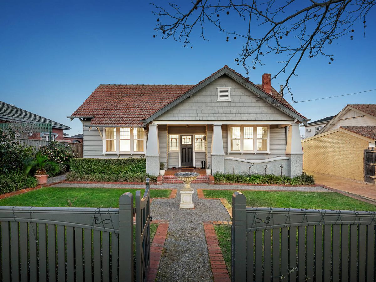 109 Middlesex Road SURREY HILLS