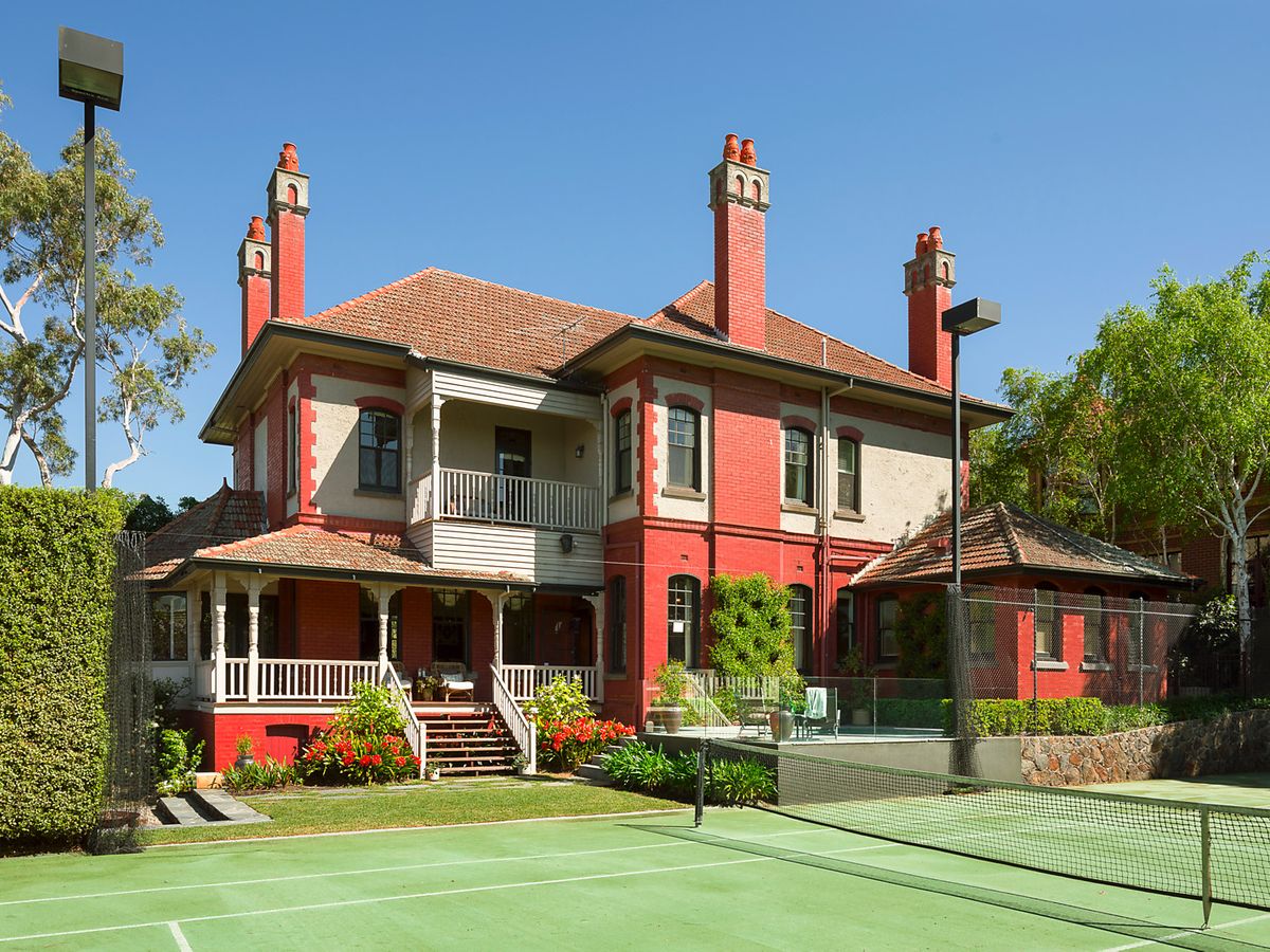 10 Howard Street KEW
