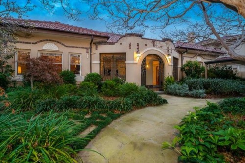 10 Lorac Avenue BRIGHTON