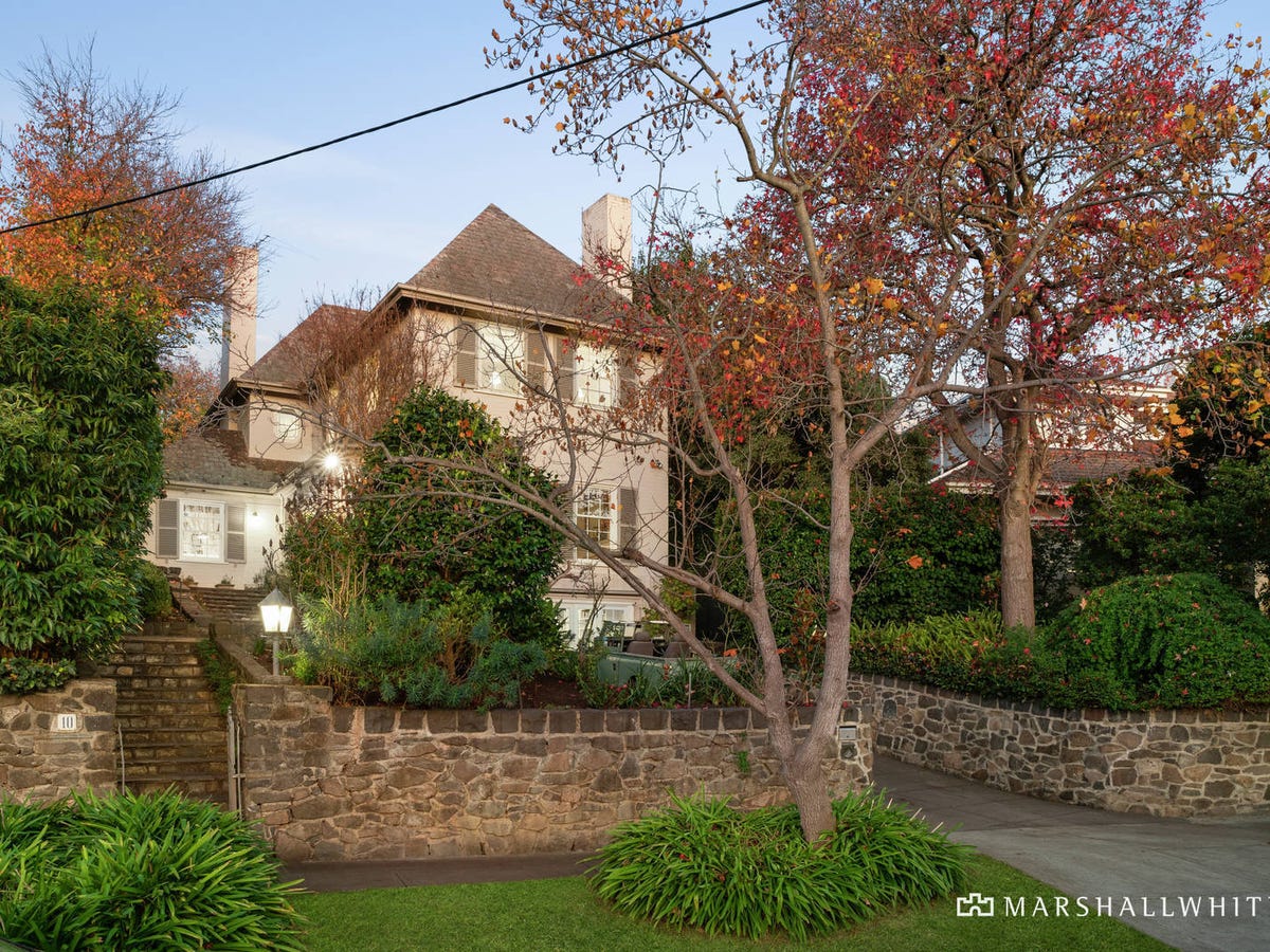 10 Merriwee Crescent TOORAK