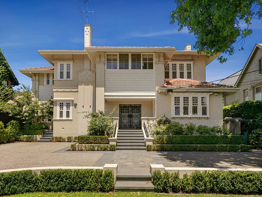 10 Monomeath Avenue TOORAK