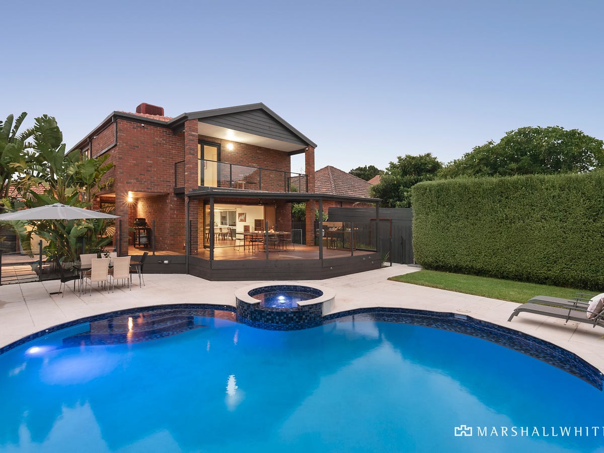 10 Myrniong Street GLEN IRIS