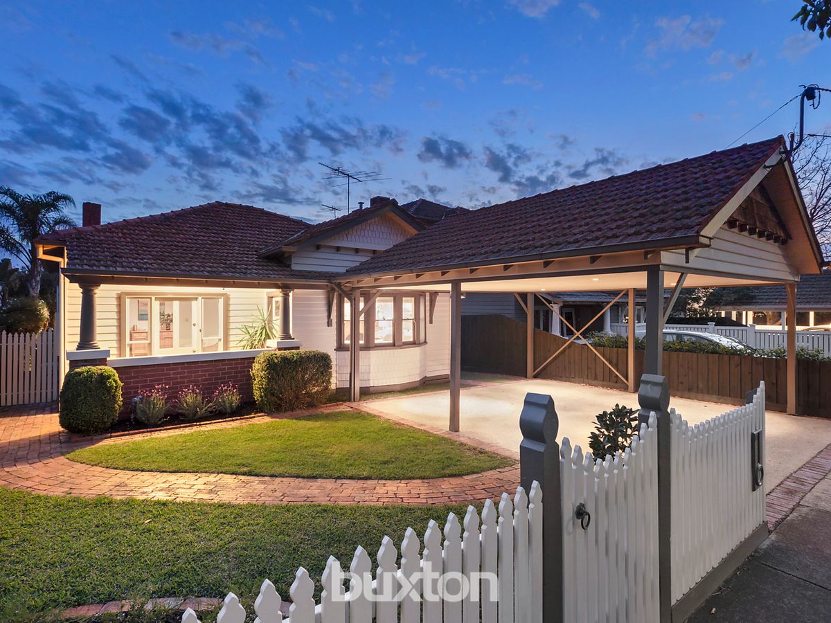 10 Retreat Road HAMPTON