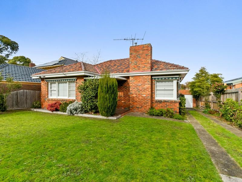 10 Rowen Street GLEN IRIS