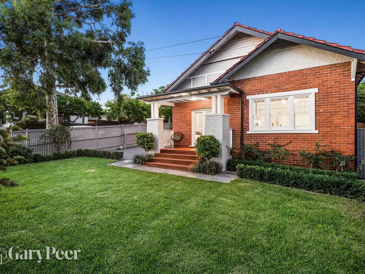10 Saturn Street CAULFIELD SOUTH