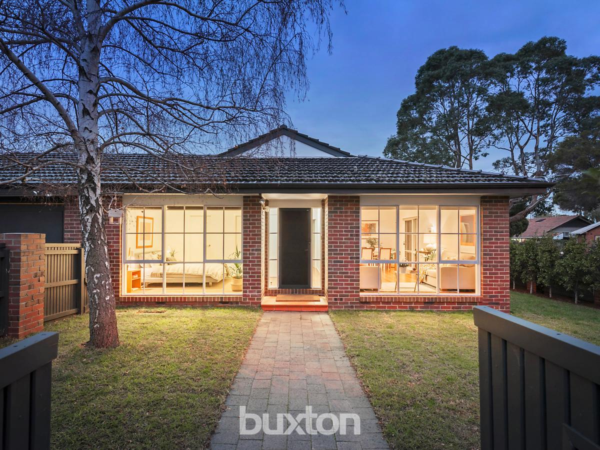 112 Linacre Road HAMPTON
