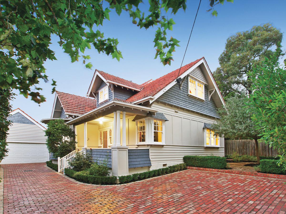118 Walpole Street KEW