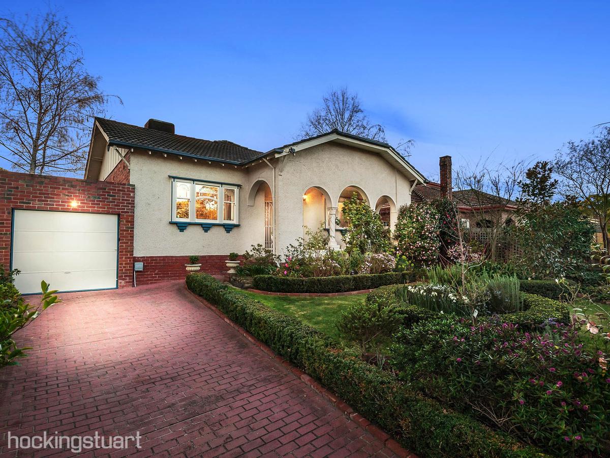 11 Allaville Avenue GLEN IRIS