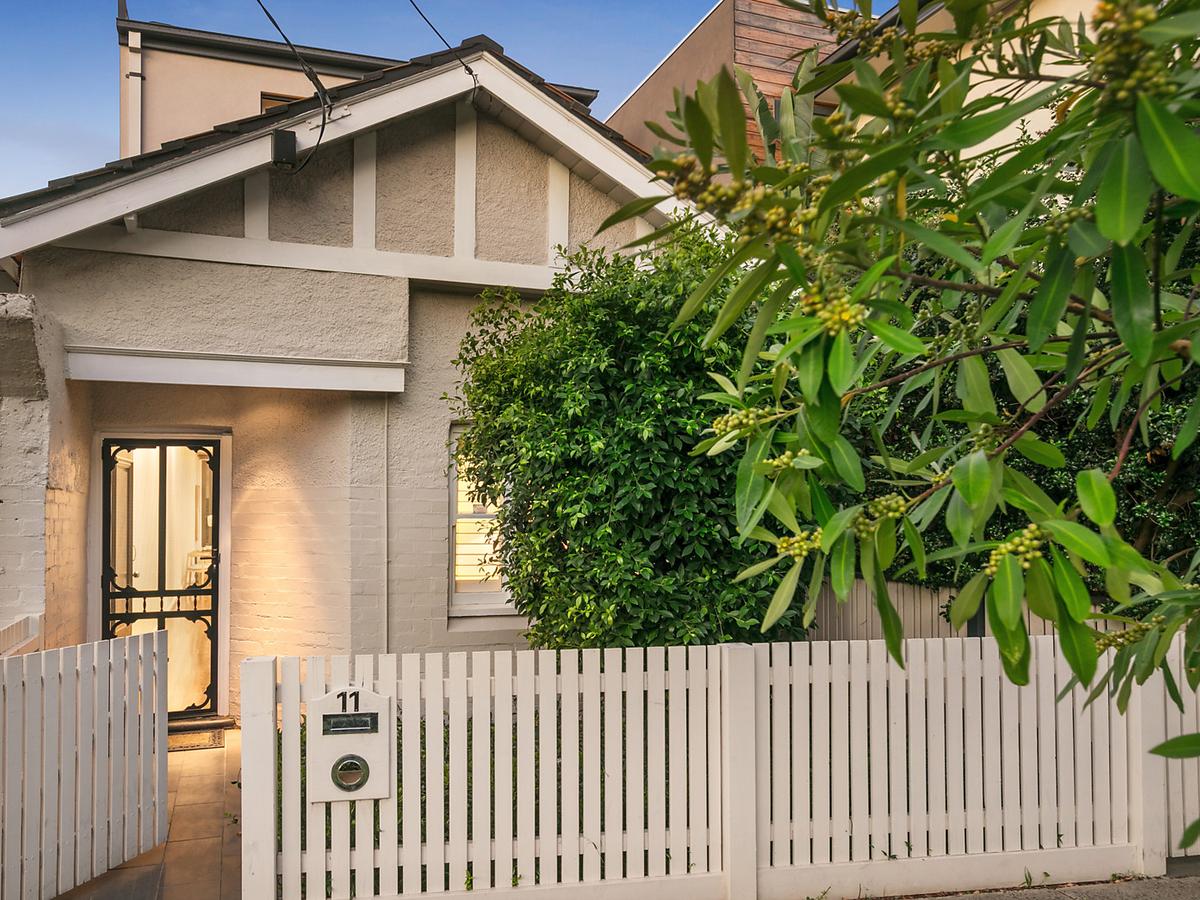11 Bunalbo Avenue SOUTH YARRA