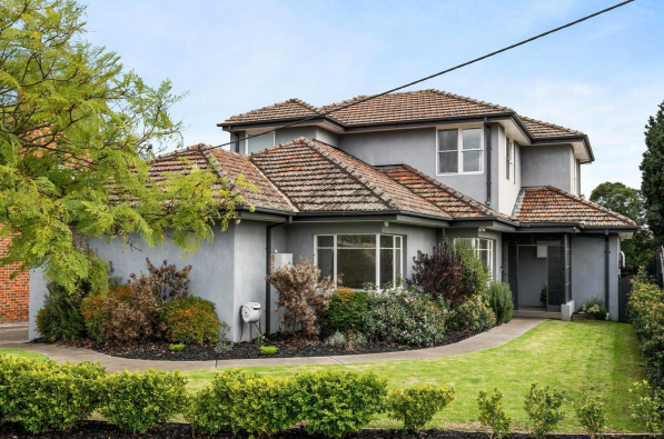 11 Castella Street IVANHOE EAST