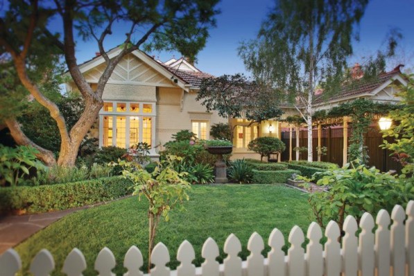 11 Central Park Road MALVERN EAST