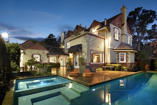 11 Chatfield Avenue BALWYN