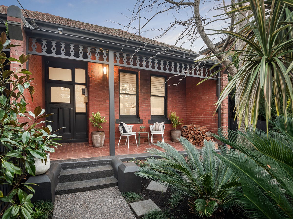 11 Derby Street KEW