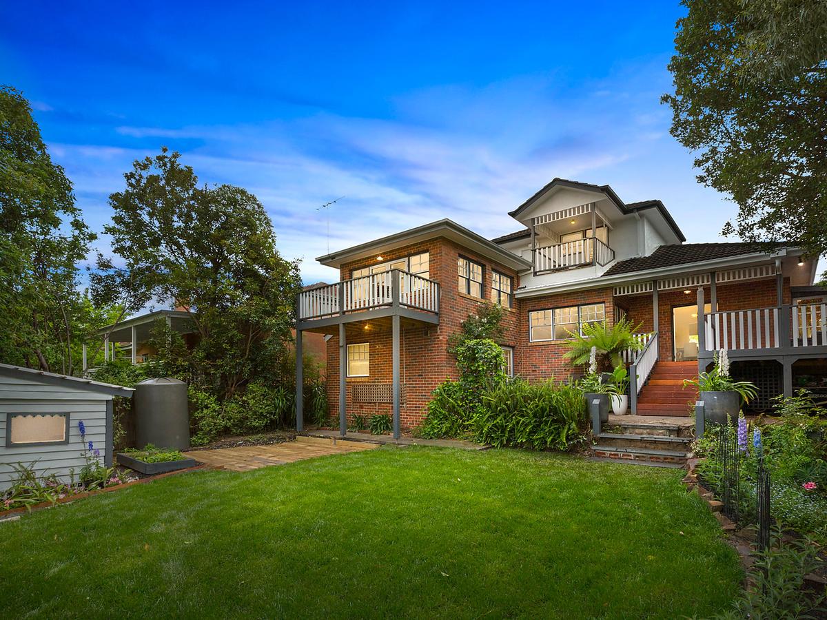 11 Goodwood Street SURREY HILLS