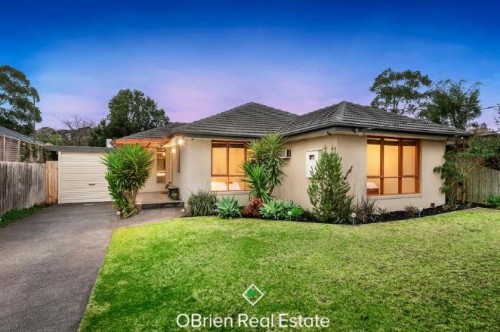 11 Jennifer  Street CHELTENHAM