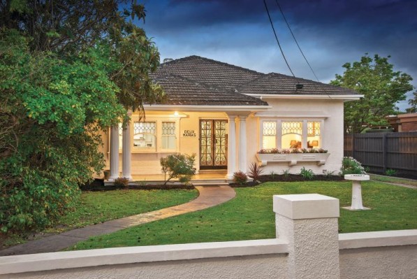 11 Kingsley Parade CARNEGIE