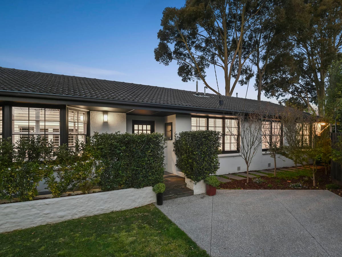 11 Meyer Court BRIGHTON EAST