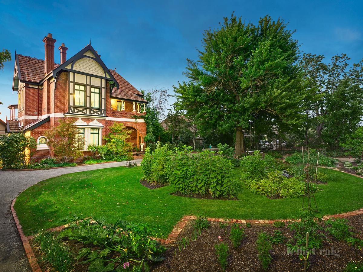 11 Montclair Avenue BRIGHTON