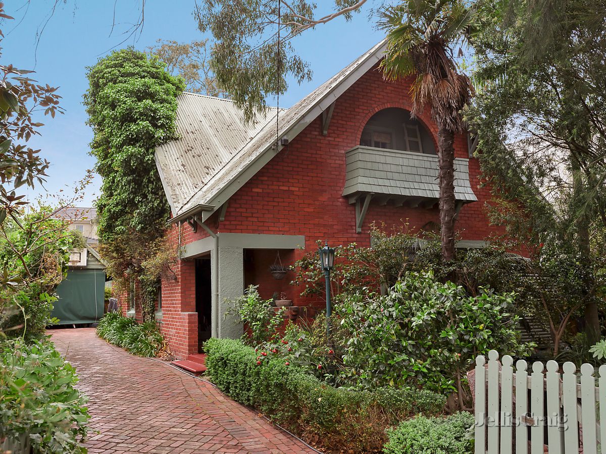 11 Pretoria Street DEEPDENE