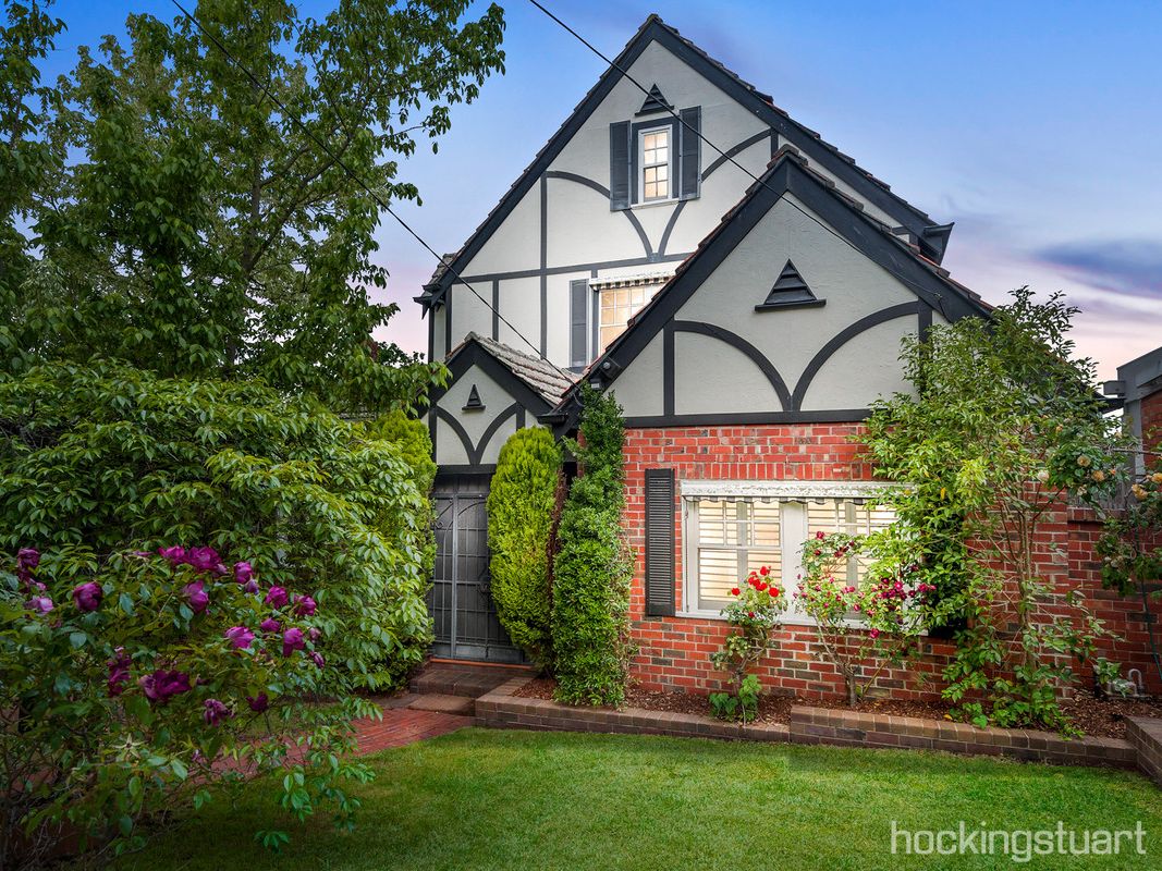 11 Theodore Street SURREY HILLS