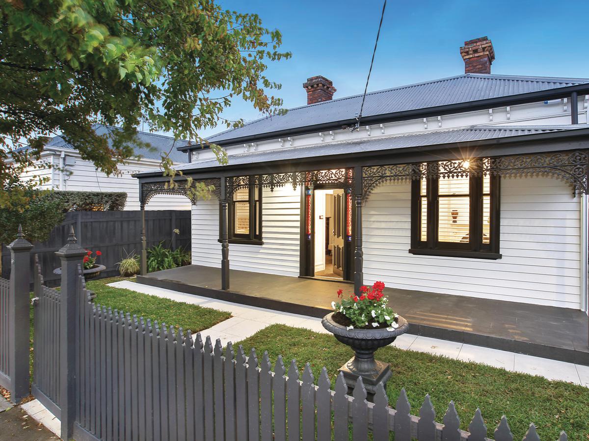 11 Valetta Street MALVERN