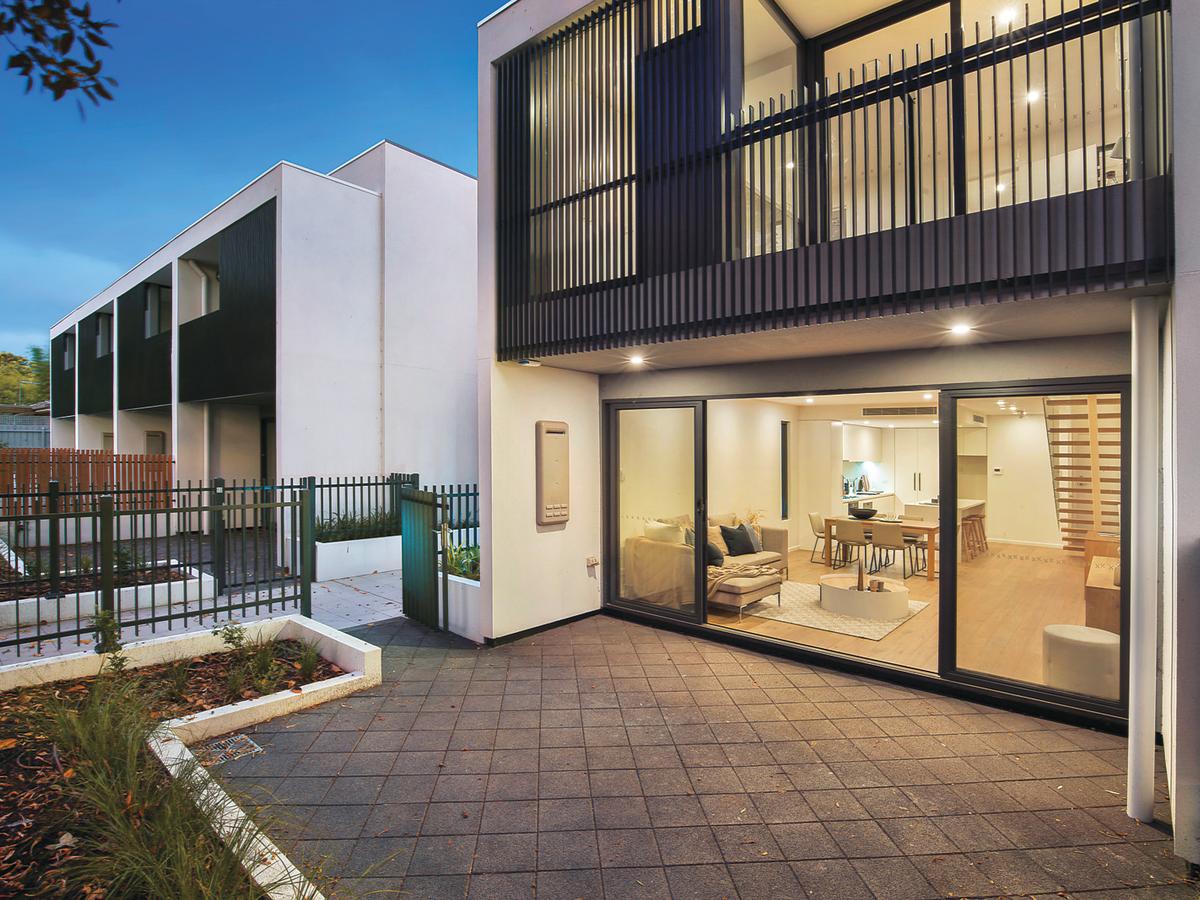 12/17-21 Landcox Street BRIGHTON EAST
