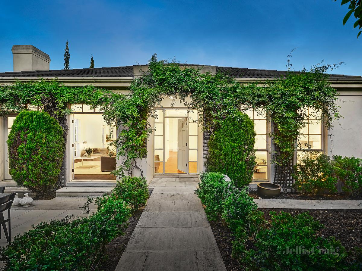 12 Elizabeth Street MALVERN