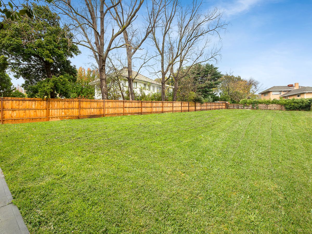 12 Fitzgerald Street BALWYN