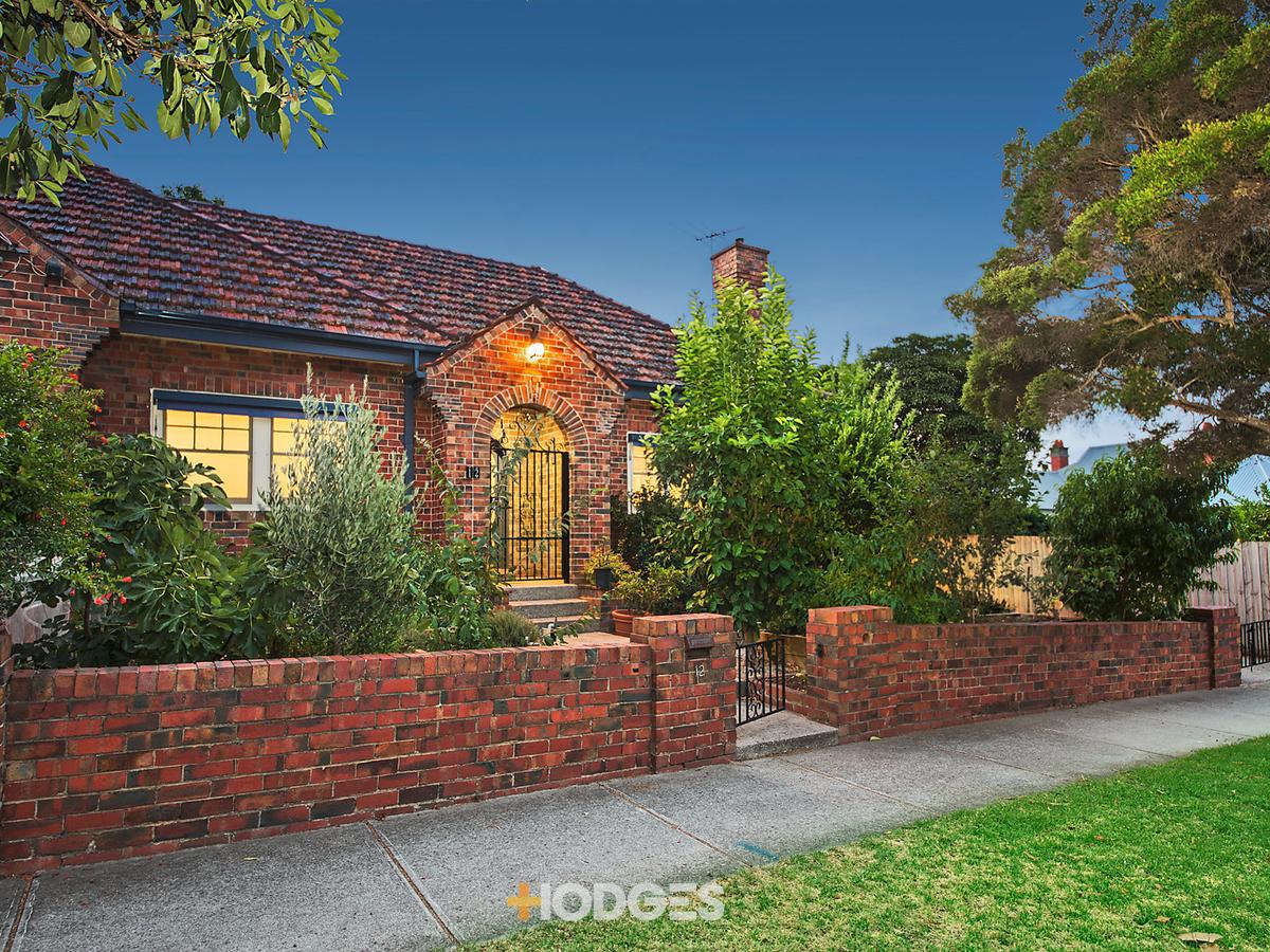 12 Gillies Street HAMPTON