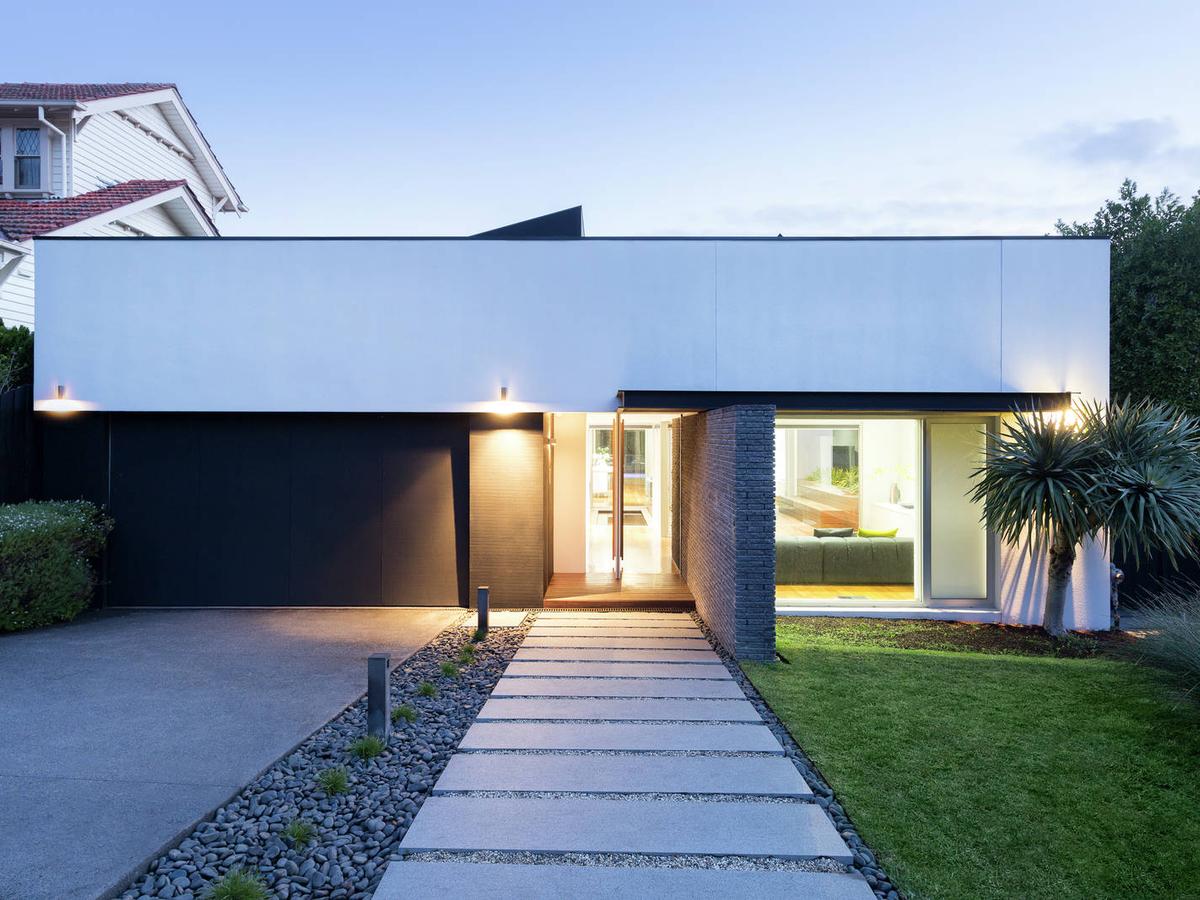 12 Gowar Avenue CAMBERWELL