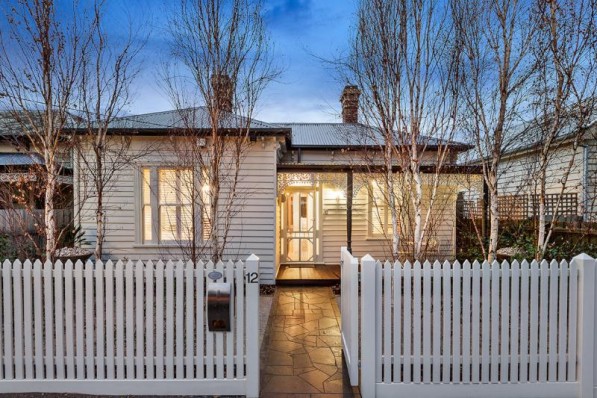 12 Grosvenor Street ST KILDA EAST