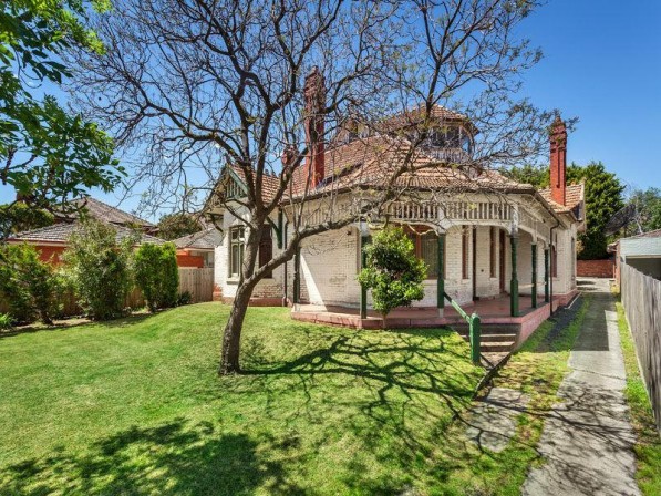 12 St Georges Road ELSTERNWICK