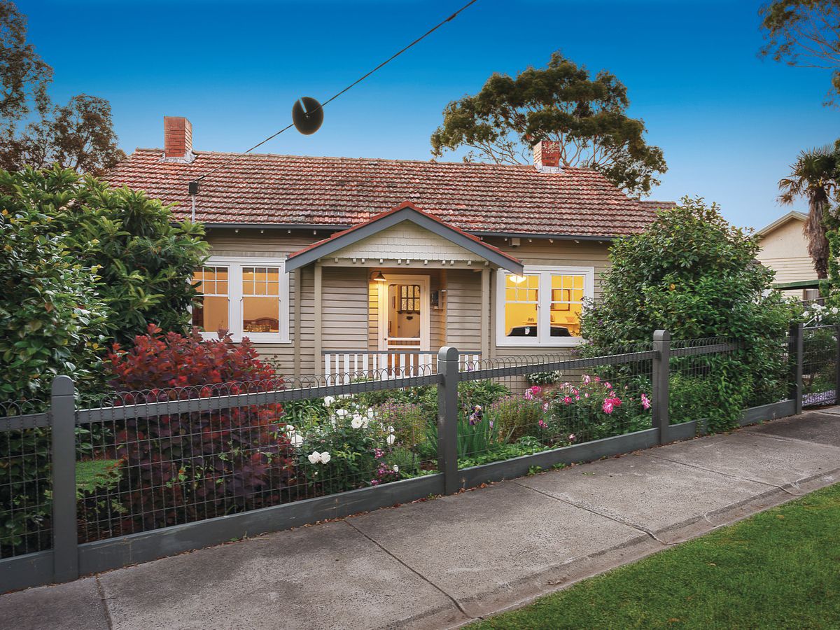 12 Thames Street SURREY HILLS