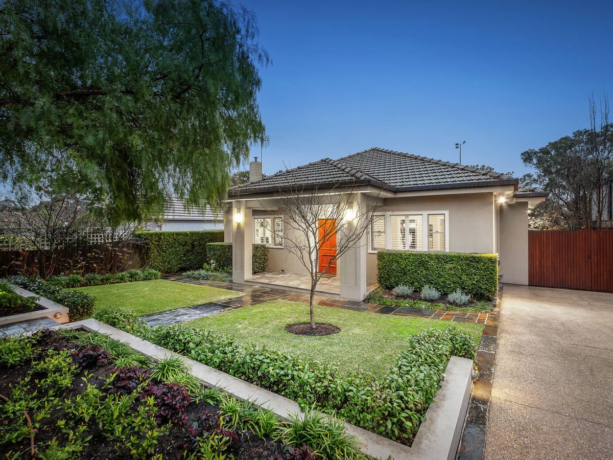 12 Wallis Avenue GLEN IRIS