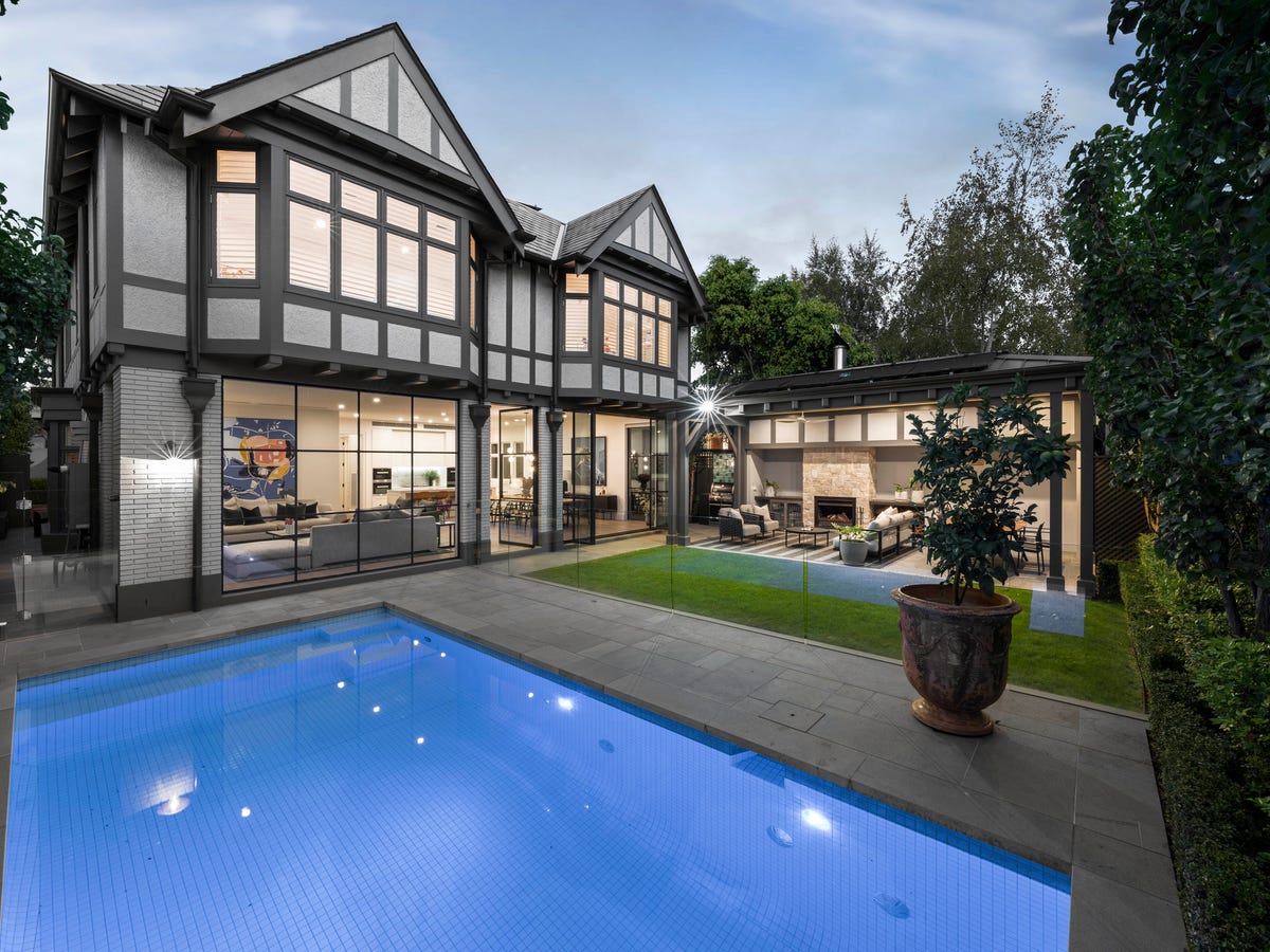13 Anderson Street MALVERN EAST