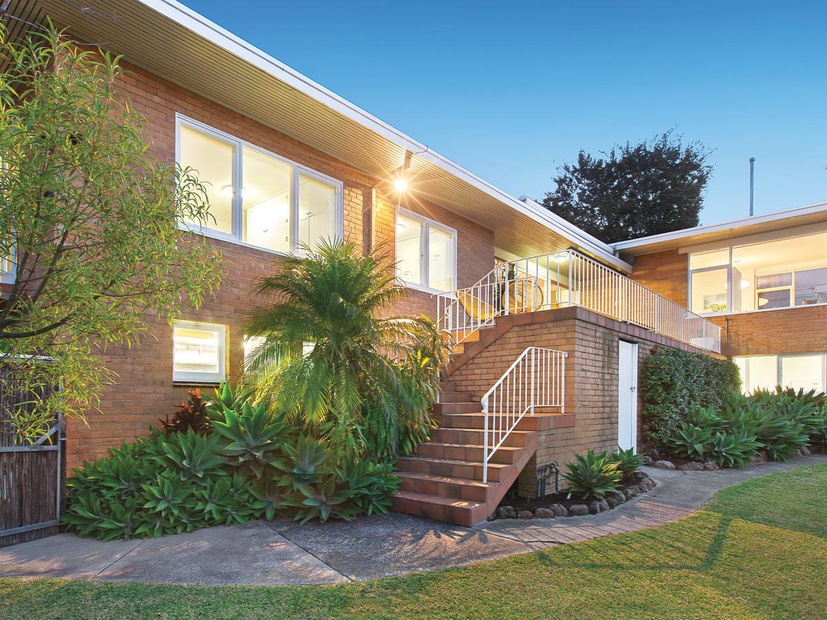13 Dunlop Avenue KEW