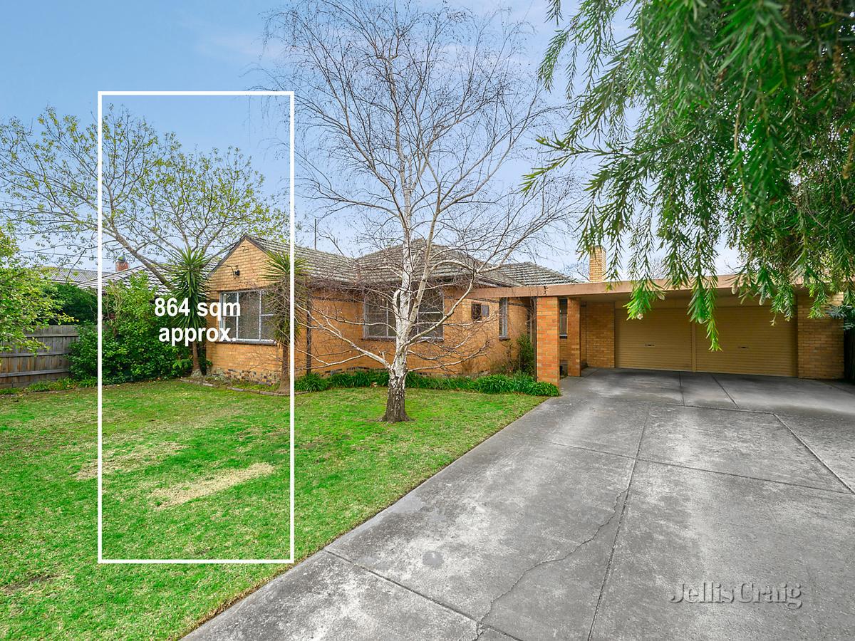 13 Fairbank Road BENTLEIGH