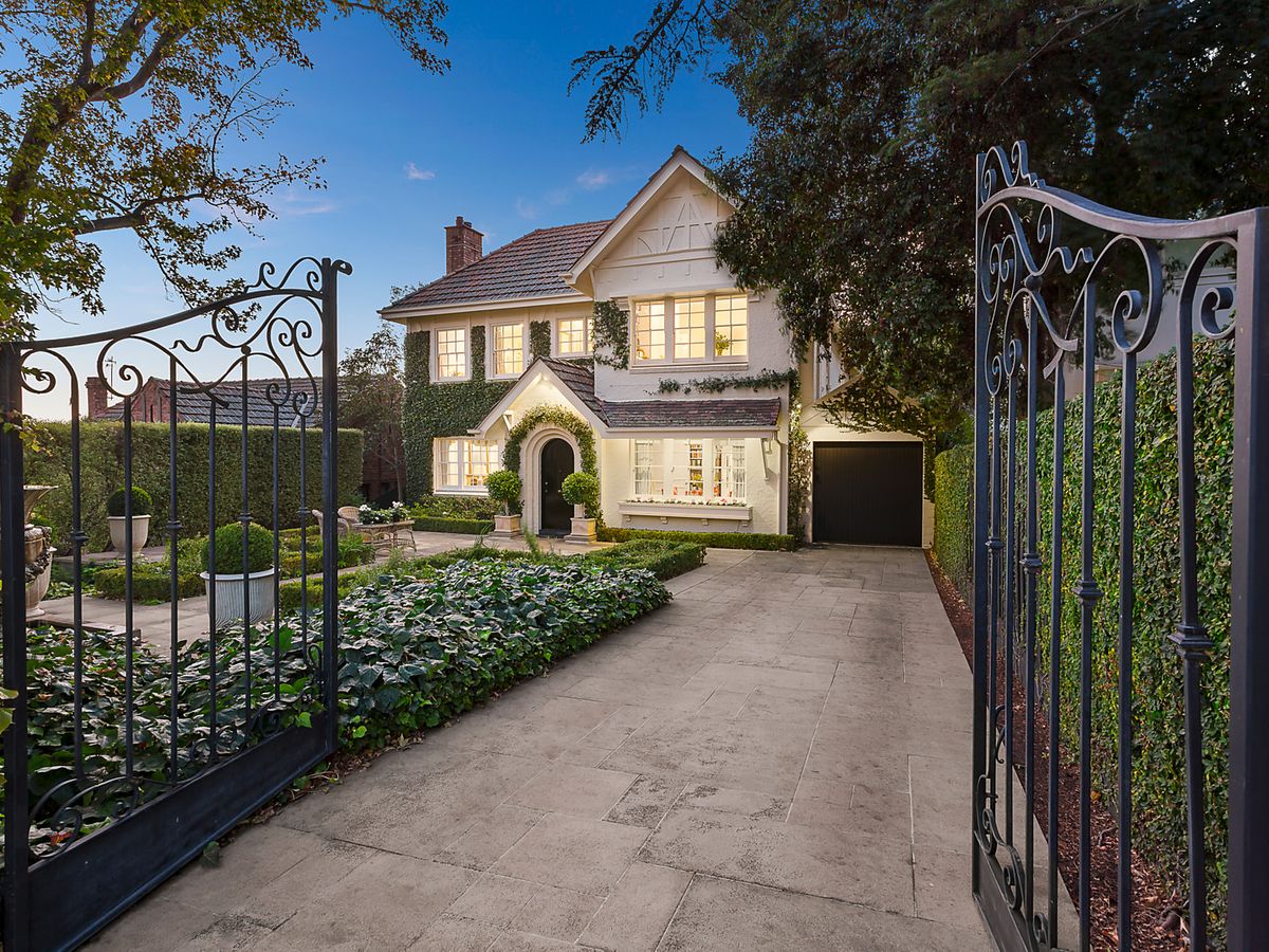13 Howard Street KEW