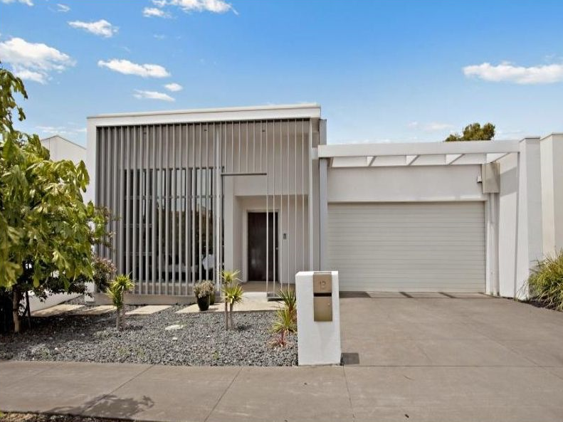 13 Park Avenue KEW