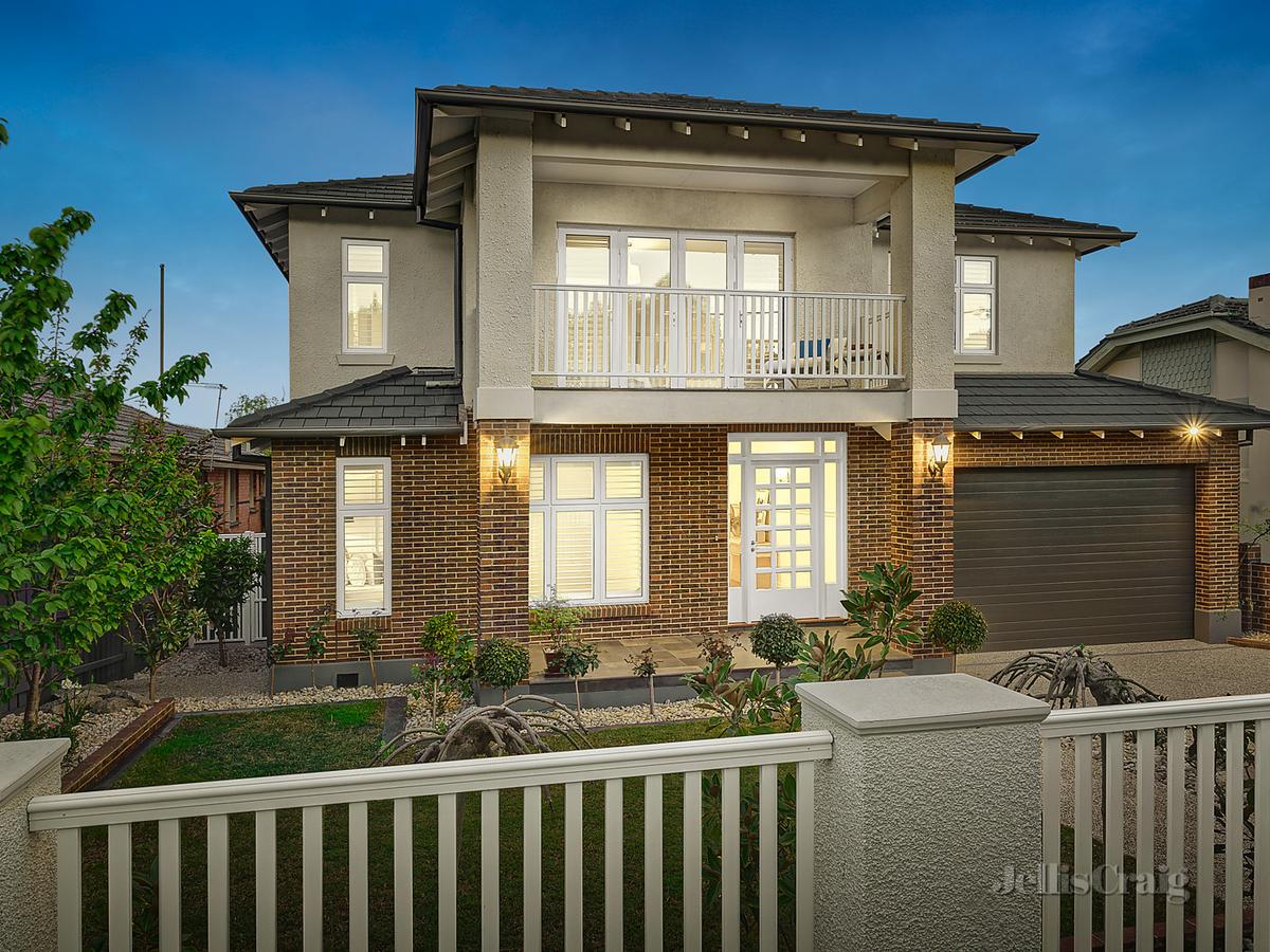 13 Peate Avenue GLEN IRIS