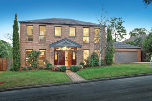 13 Raynes Street BALWYN