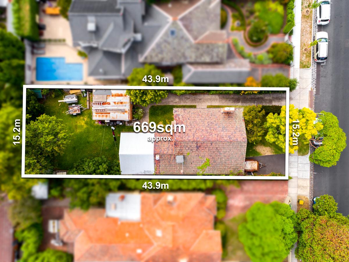 14 Downshire Road ELSTERNWICK