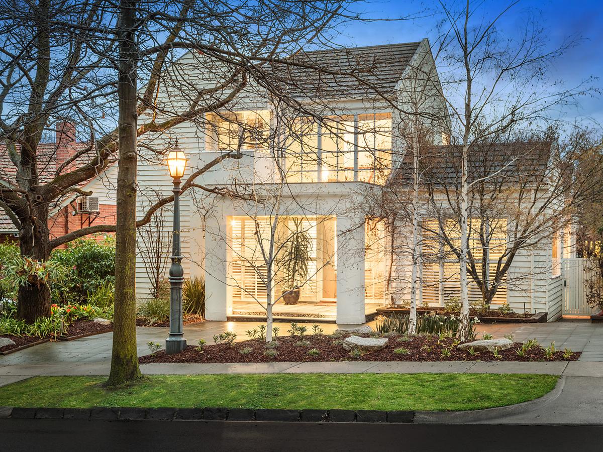 15 Barina Road GLEN IRIS