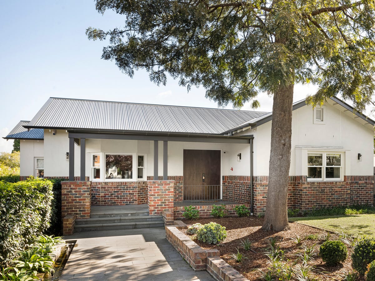 15 Bowen Street KEW