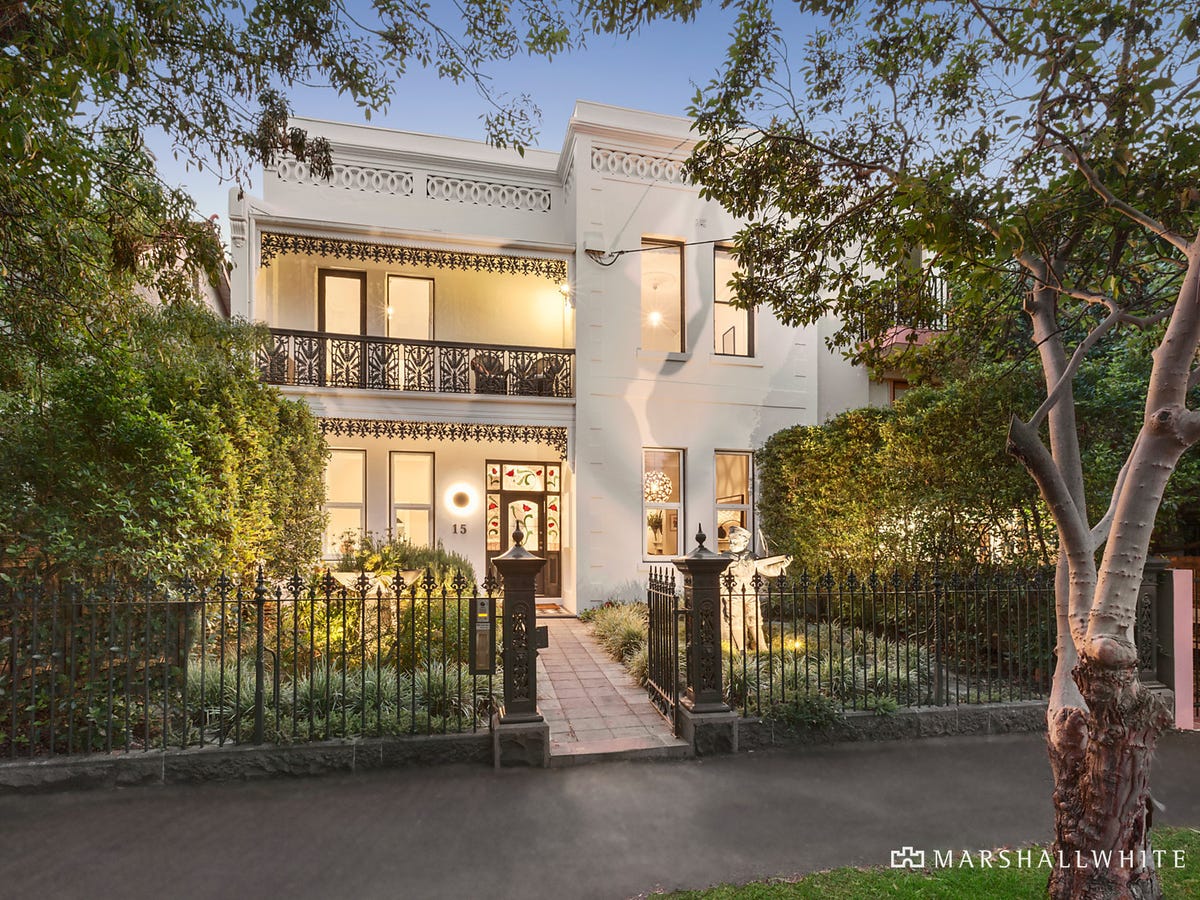 15 Loch Street ST KILDA WEST